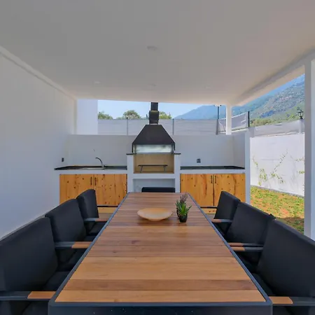 Havuz Jakuzili Luex Villa Fethiye