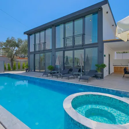 Villa Havuz Jakuzili Luex