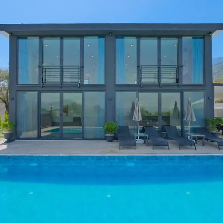 Havuz Jakuzili Luex Villa